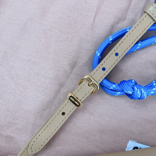 0img_008.jpg