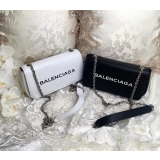 バレンシアガ バレンシアガ ショルダーバッグ 7400