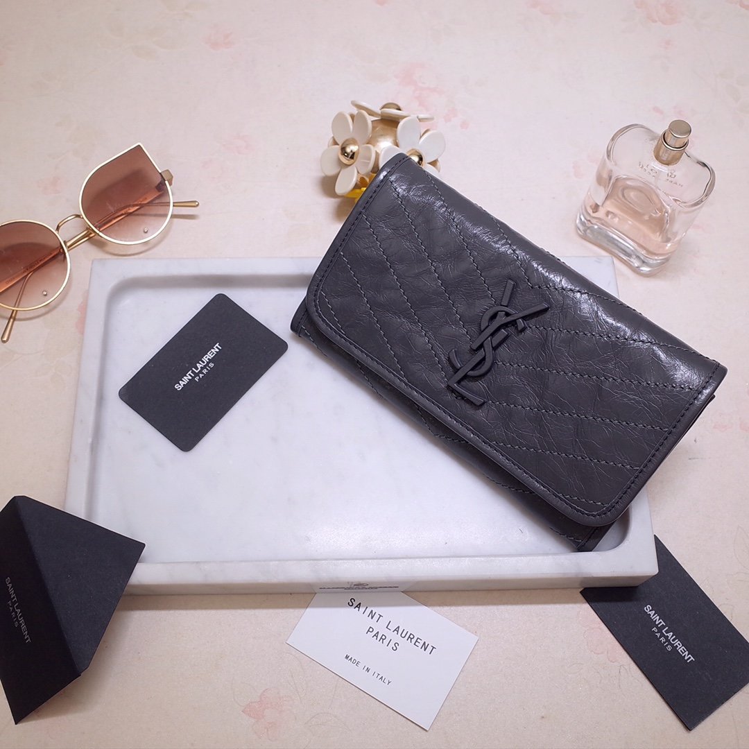 イヴ・サンローラン イヴ・サンローラン 長財布 583552