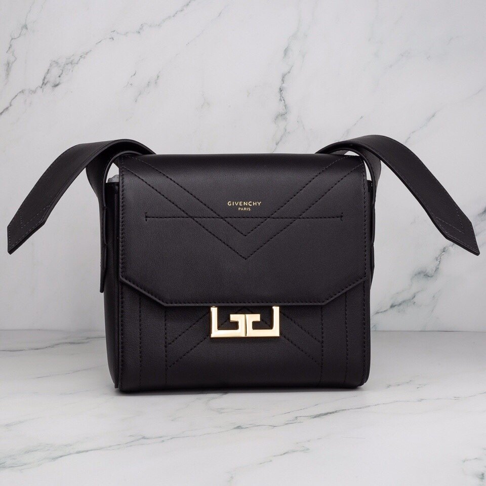 ジバンシィ ジバンシィ ショルダーバッグ 29938