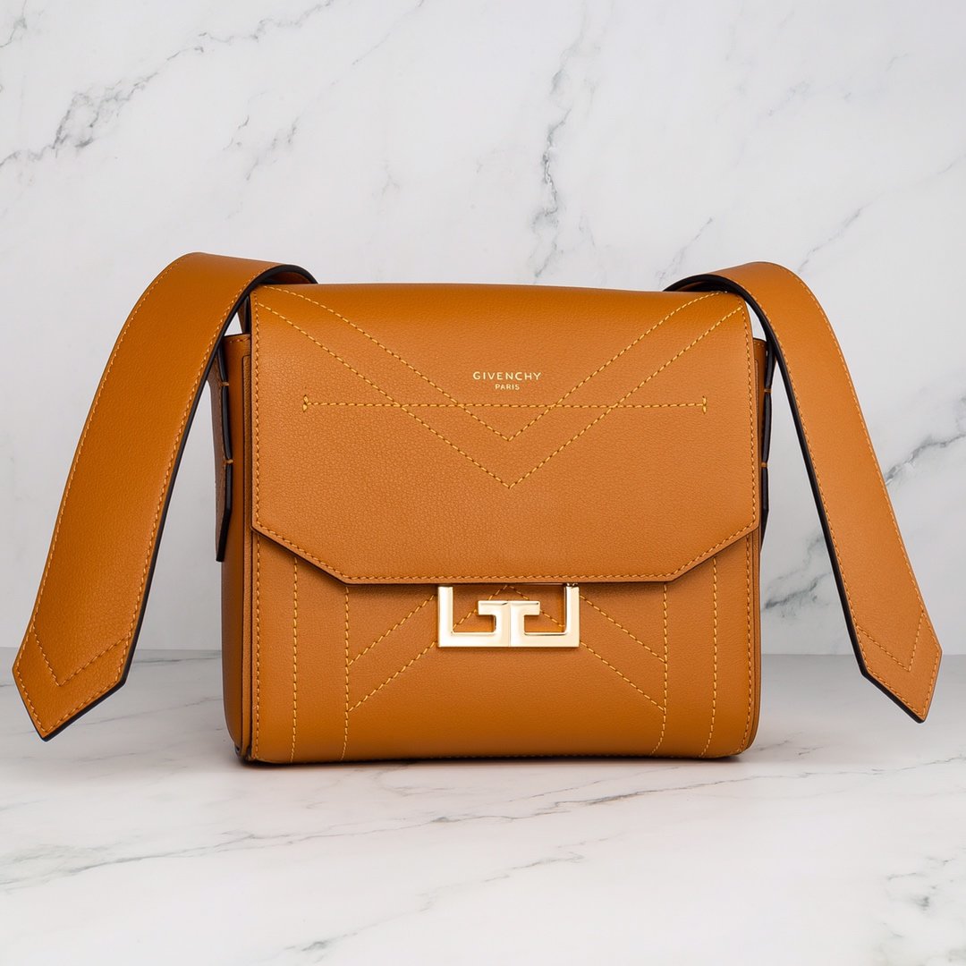 ジバンシィ ジバンシィ ショルダーバッグ 29938