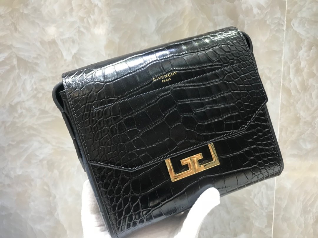 ジバンシィ ジバンシィ ショルダーバッグ 29935