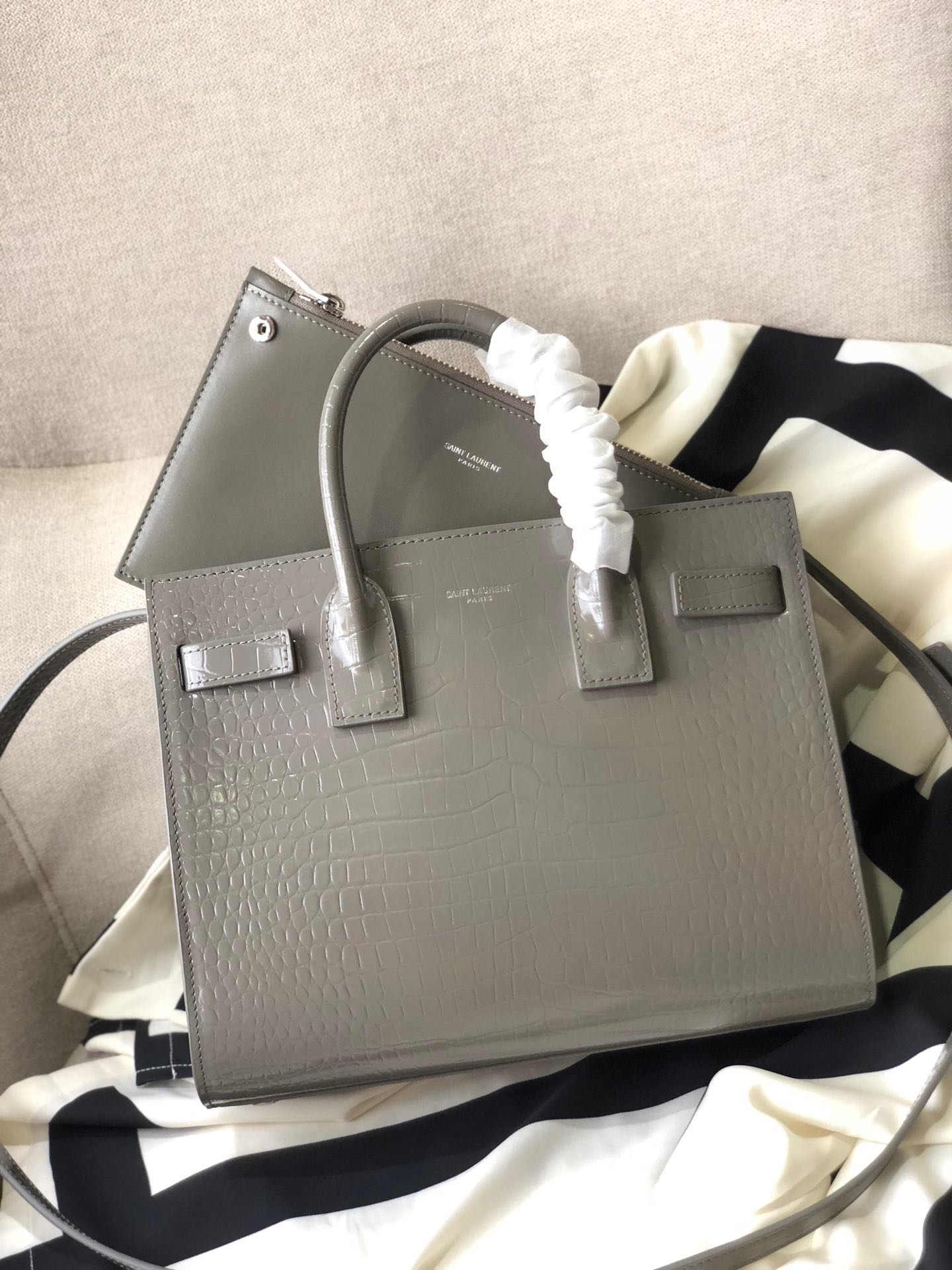 イヴ・サンローラン イヴ・サンローラン ショルダーバッグ 428163