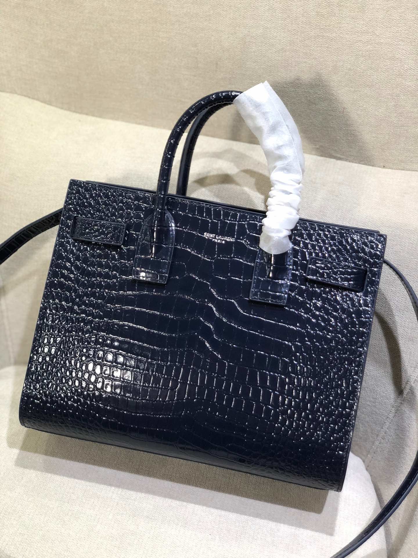 イヴ・サンローラン イヴ・サンローラン ショルダーバッグ 428163