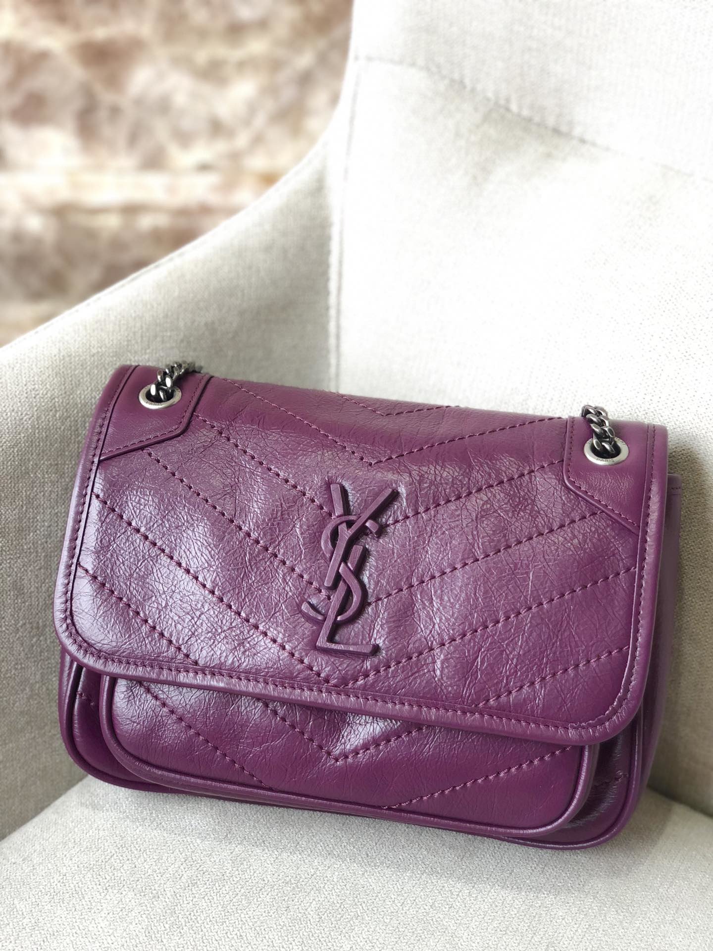 イヴ・サンローラン イヴ・サンローラン ショルダーバッグ 533037