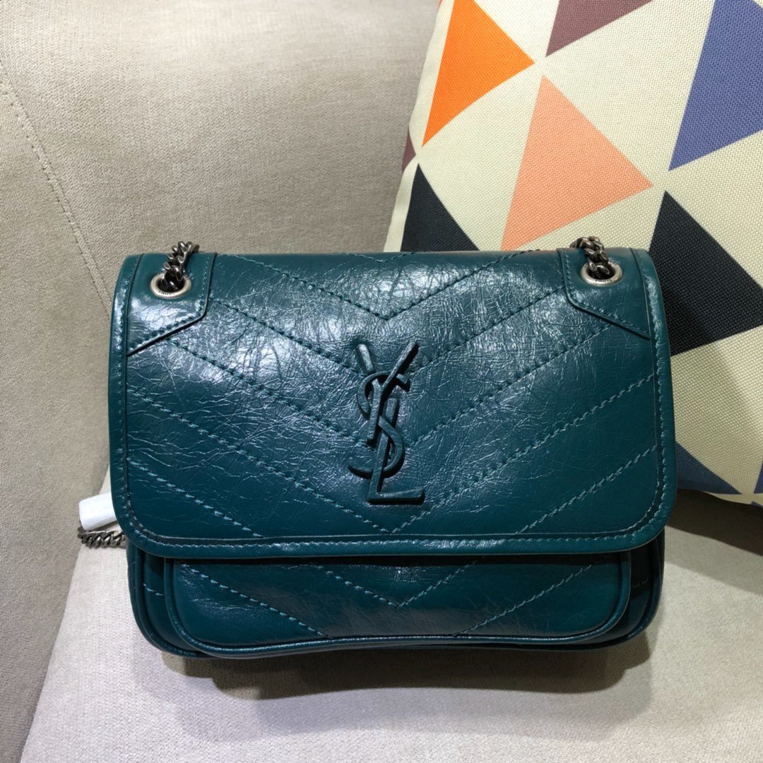 イヴ・サンローラン イヴ・サンローラン ショルダーバッグ 533037