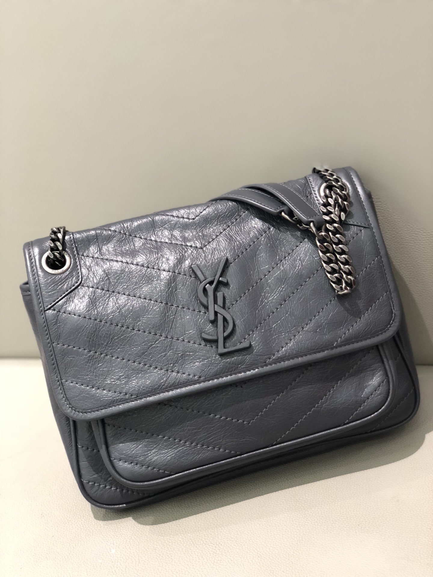 イヴ・サンローラン イヴ・サンローラン ショルダーバッグ 498894