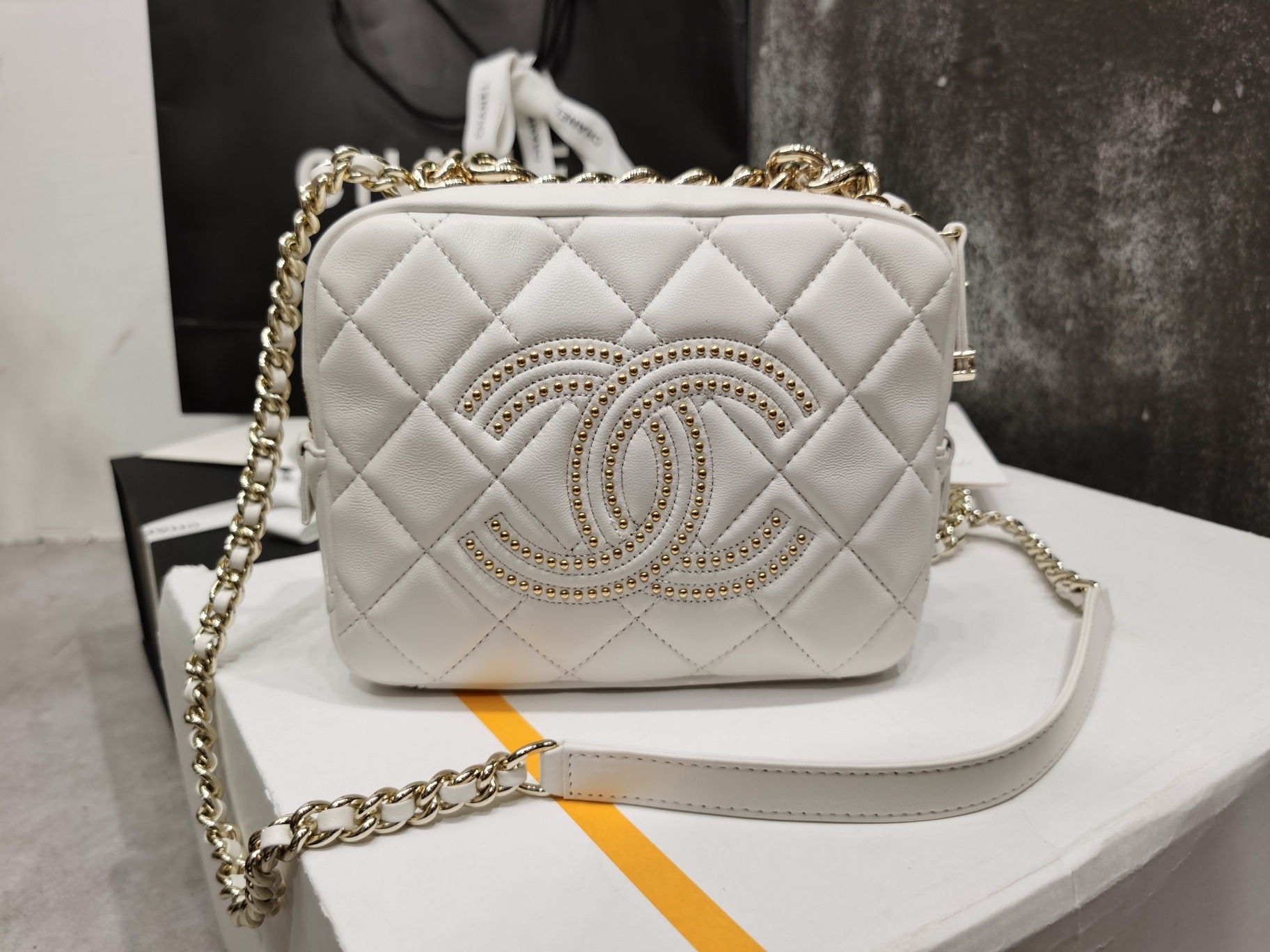 シャネル シャネル ショルダーバッグ 435115