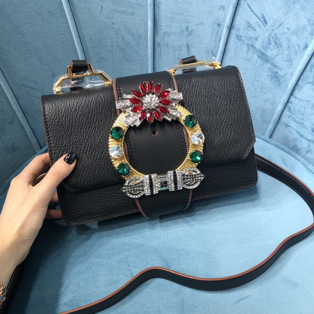 ミュウミュウ ミュウミュウ ショルダーバッグ 5BH609