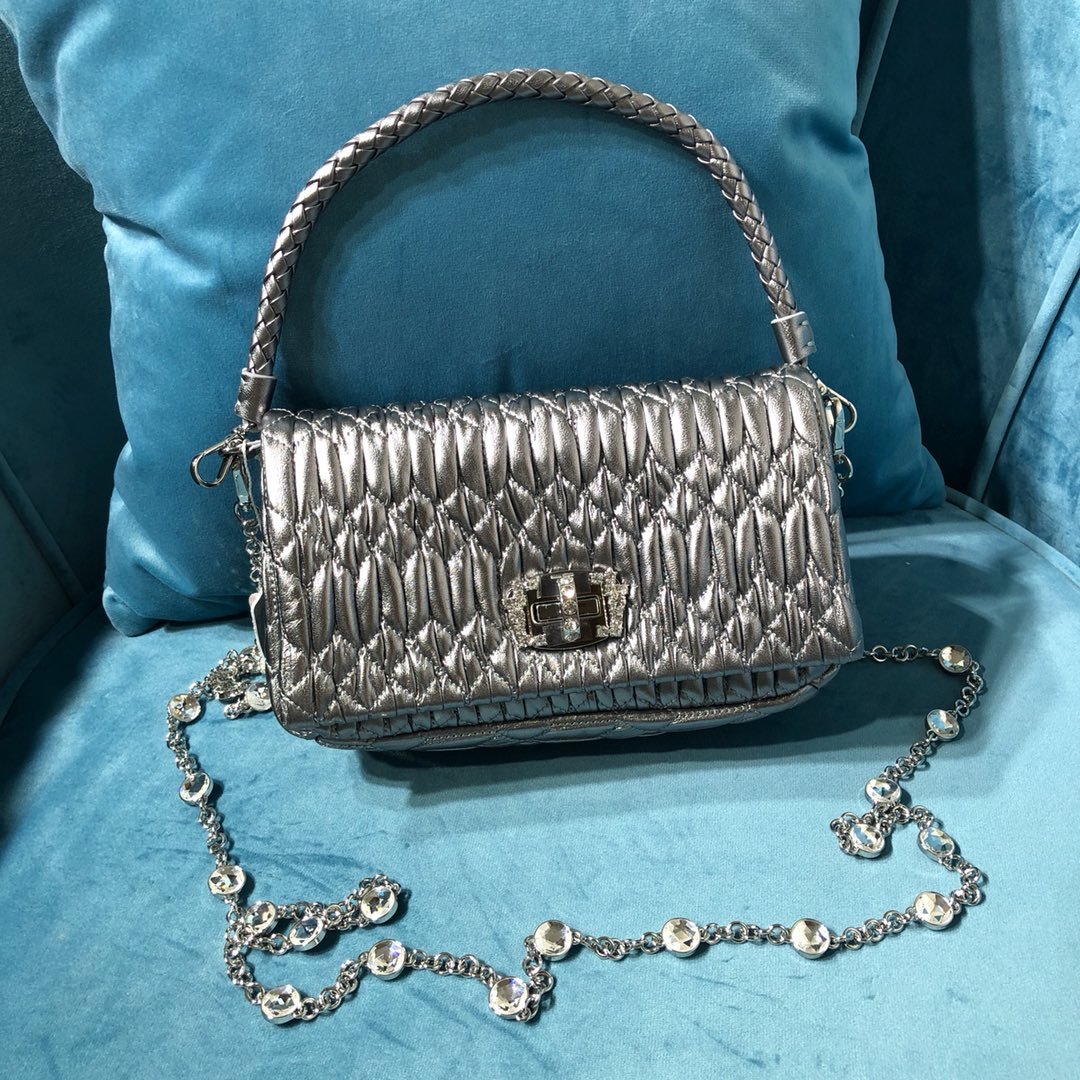 ミュウミュウ ミュウミュウ ショルダーバッグ 5BH012