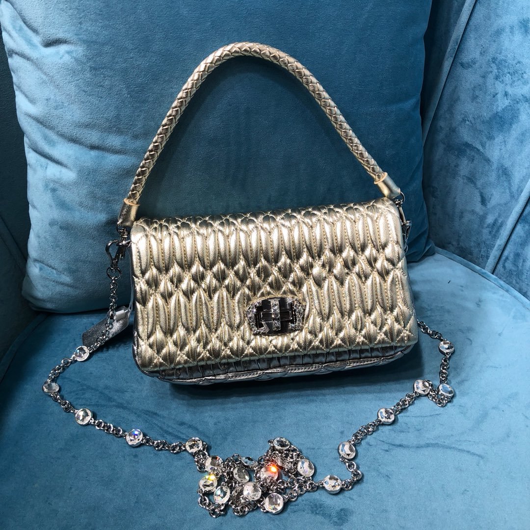 ミュウミュウ ミュウミュウ ショルダーバッグ 5BH012