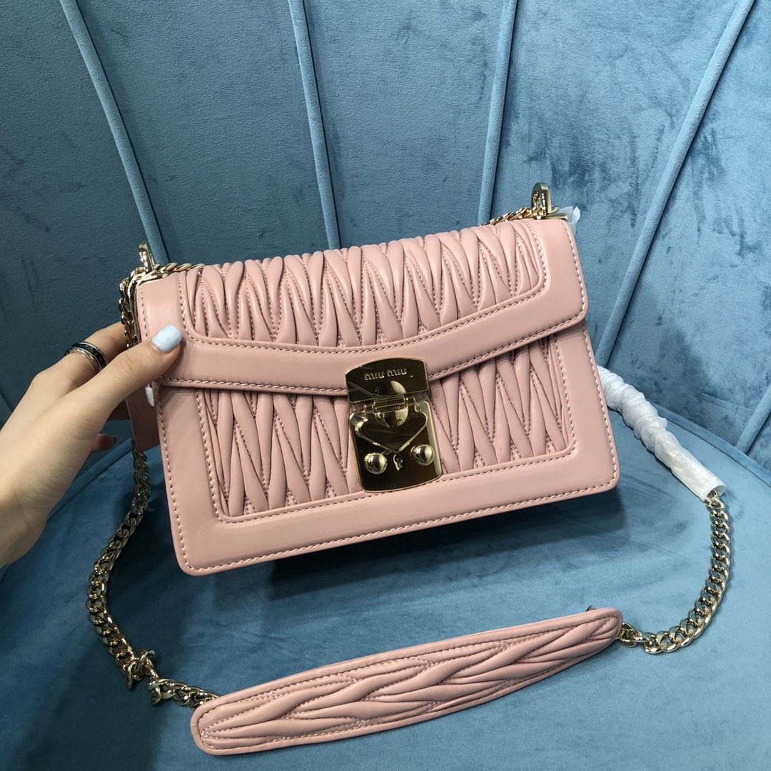 ミュウミュウ ミュウミュウ ショルダーバッグ 5BD083