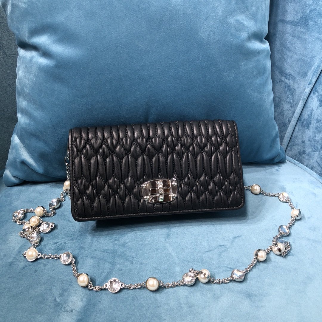 ミュウミュウ ミュウミュウ ミニバッグ 5DH044