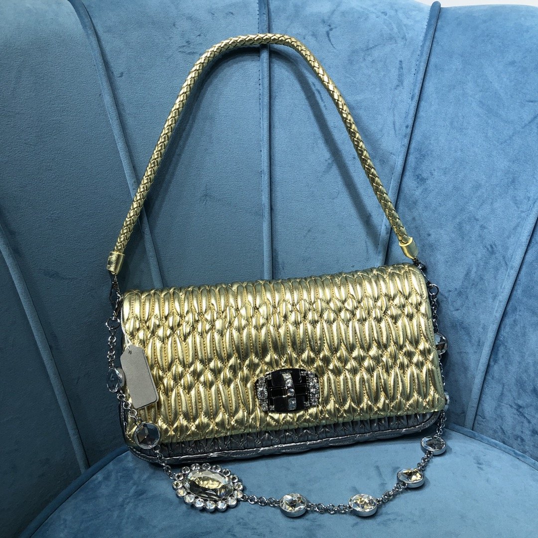 ミュウミュウ ミュウミュウ ショルダーバッグ 5BD233