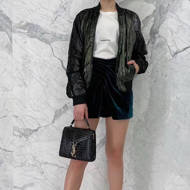 イヴ・サンローラン イヴ・サンローラン ショルダーバッグ 602716