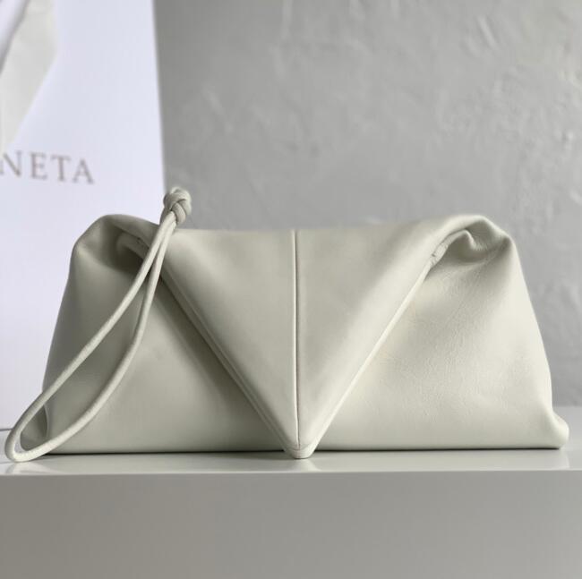 ボッテガ ボッテガ クラッチバッグ 622712