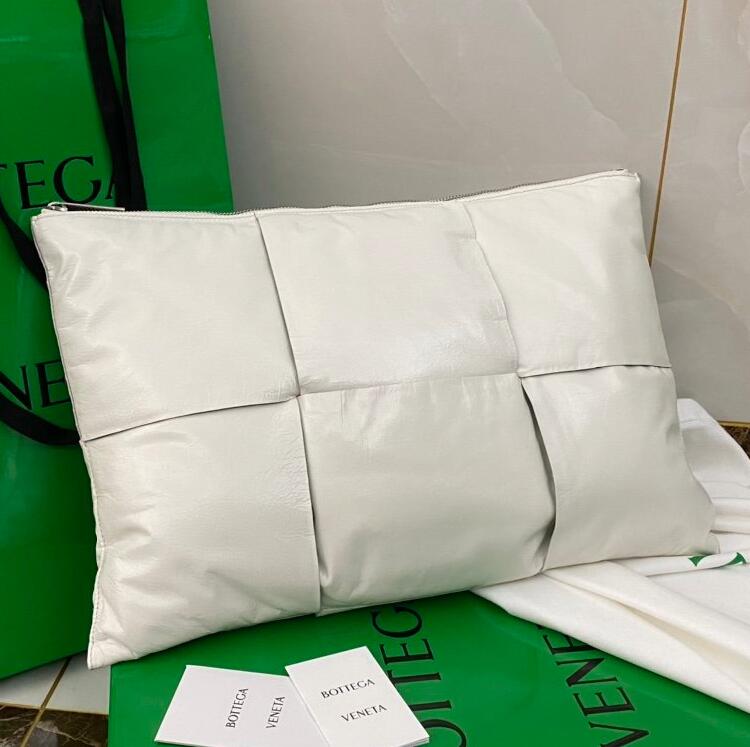 ボッテガ ボッテガ ポーチバッグ 630348