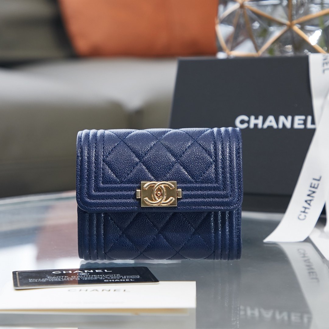 シャネル シャネル 二つ折り財布  A81996