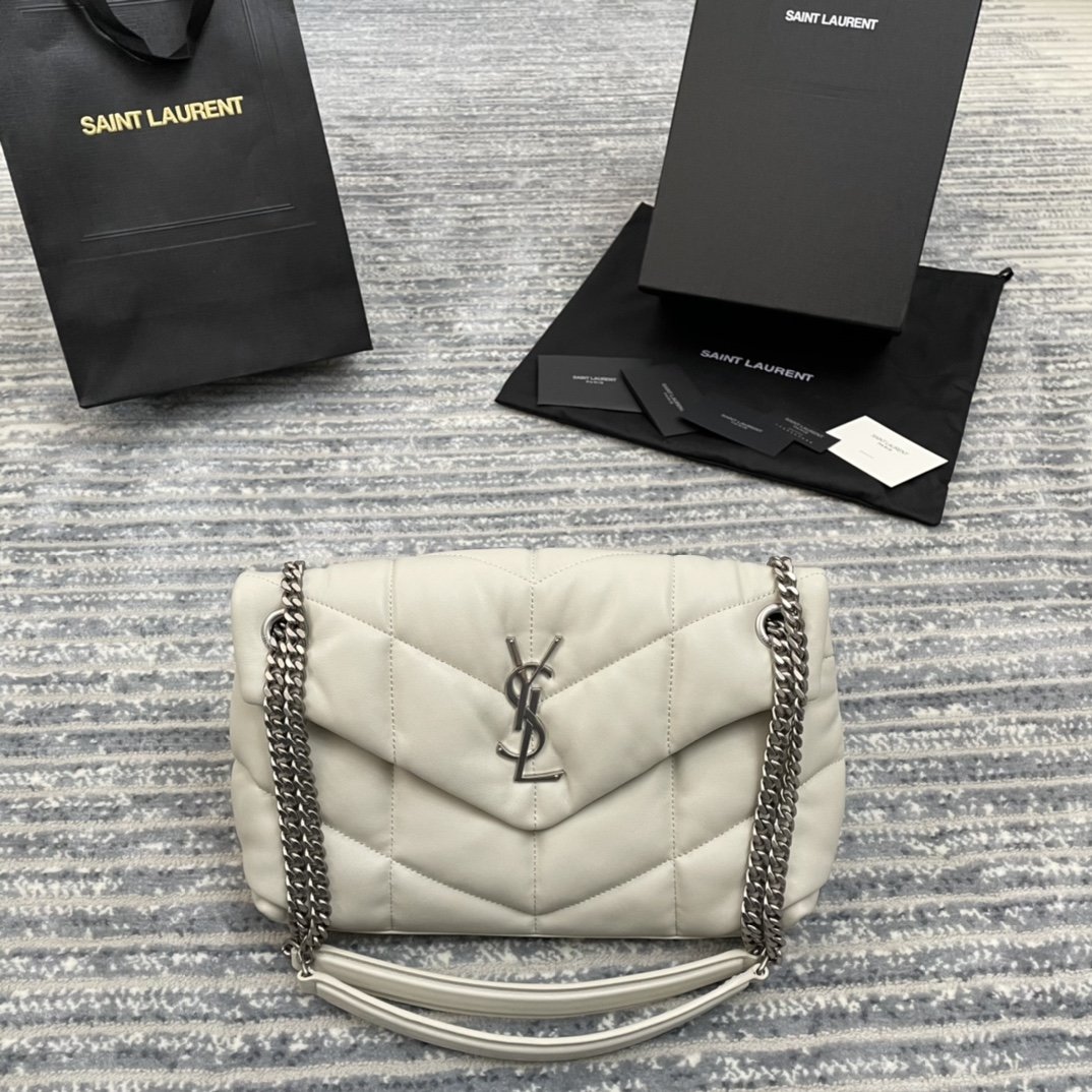 イヴ・サンローラン イヴ・サンローラン ショルダーバッグ 577476