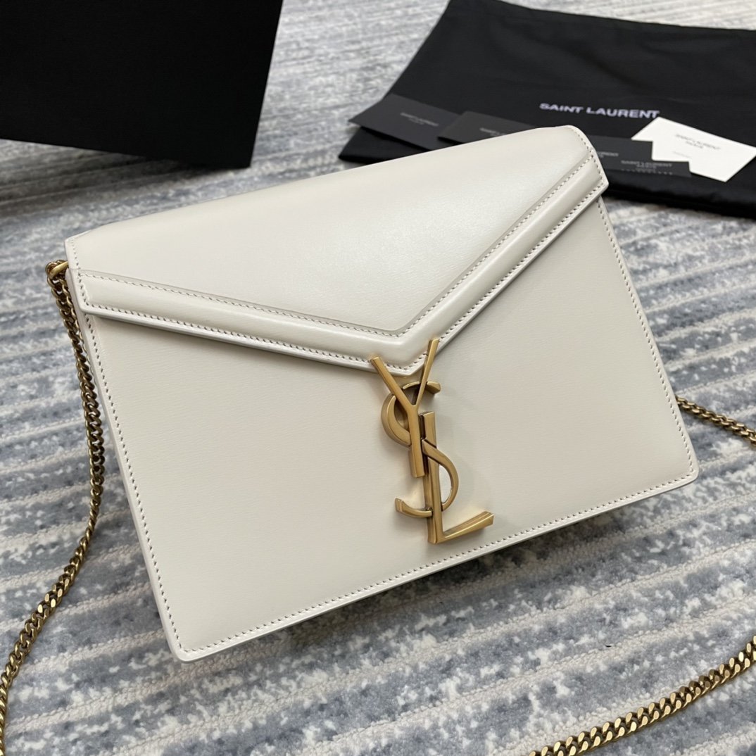 イヴ・サンローラン イヴ・サンローラン ショルダーバッグ 532750