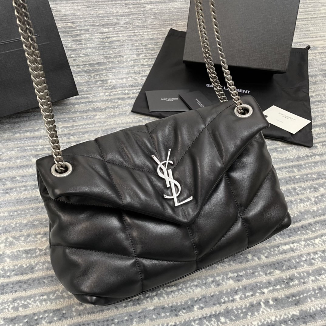 イヴ・サンローラン イヴ・サンローラン ショルダーバッグ 577476