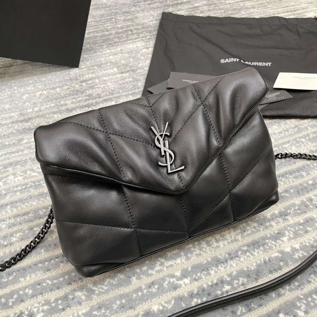 イヴ・サンローラン イヴ・サンローラン ショルダーバッグ 620333