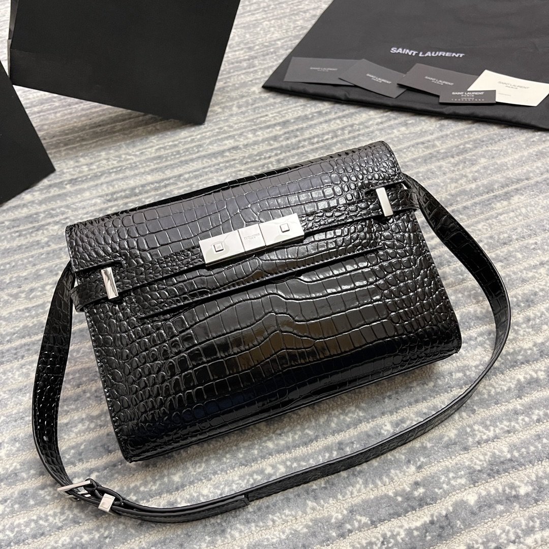 イヴ・サンローラン イヴ・サンローラン 맨하탄 레더 ショルダーバッグ 579272