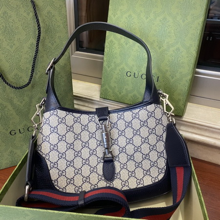 グッチ グッチ ショルダーバッグ 678843