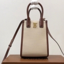 バーバリー バーバリー ショルダーバッグ  80524601