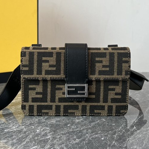  フェンディ ミニバッグ 80231