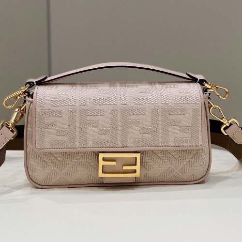  フェンディ ショルダーバッグ 8601