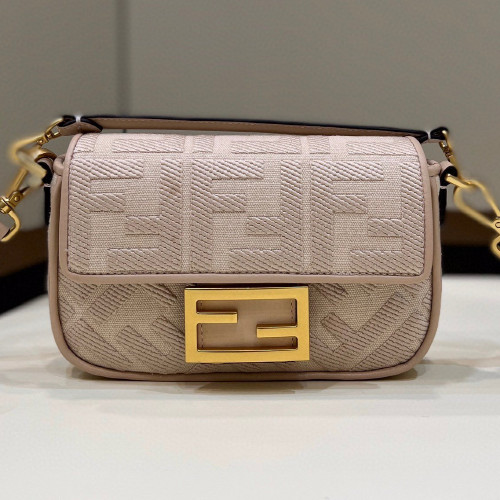  フェンディ ショルダーバッグ 8602