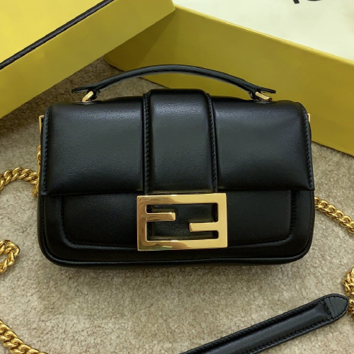  フェンディ ミニバッグ 854313