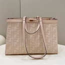  フェンディ ショルダーバッグ 8374