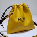  フェンディ クロスバッグ 8337