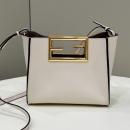  フェンディ ミニバッグ 8021s