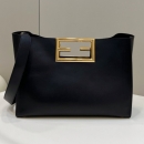  フェンディ ショルダーバッグ 8022L