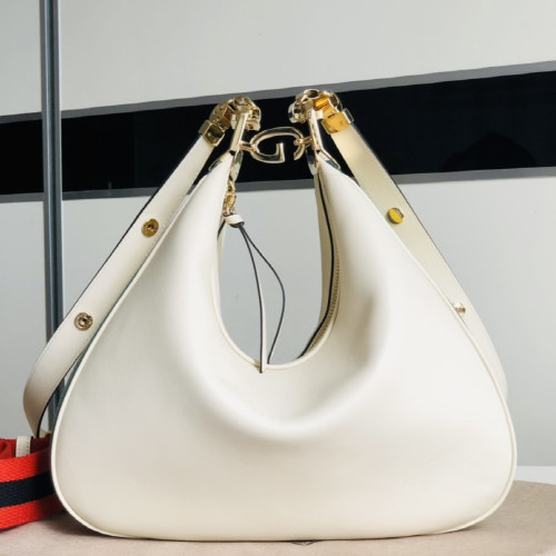 グッチ グッチ ショルダーバッグ 702823