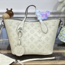 ルイ・ヴィトン ルイ・ヴィトン ブロッサム PM M21909