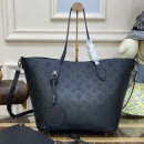 ルイ・ヴィトン ルイ・ヴィトン ブロッサム MM M21851