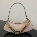  フェンディ ショルダーバッグ 497840