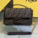フェンディ フェンディ ショルダーバッグ 8BR793