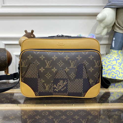 ルイ・ヴィトン ルイ・ヴィトン メッセンジャーバッグ N40359