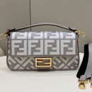 フェンディ フェンディ ショルダーバッグ 8600