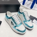  プラダ 女性用 スニーカー 121578