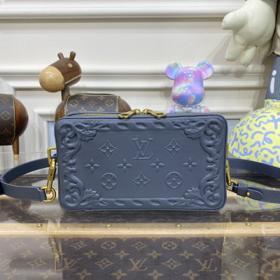 ルイ・ヴィトン ルイ・ヴィトン ウェアラブル・ウォレット M82035