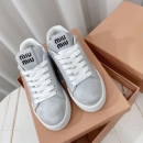  ミュウミュウ 女性用 スニーカー 121597