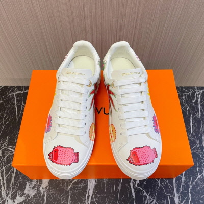  ルイ・ヴィトン 女性用 スニーカー 121602
