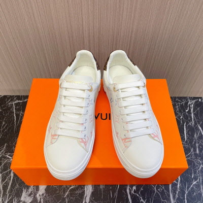  ルイ・ヴィトン 女性用 スニーカー 121599