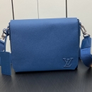 ルイ・ヴィトン ルイ・ヴィトン テイクオフ・メッセンジャーバッグ M22505